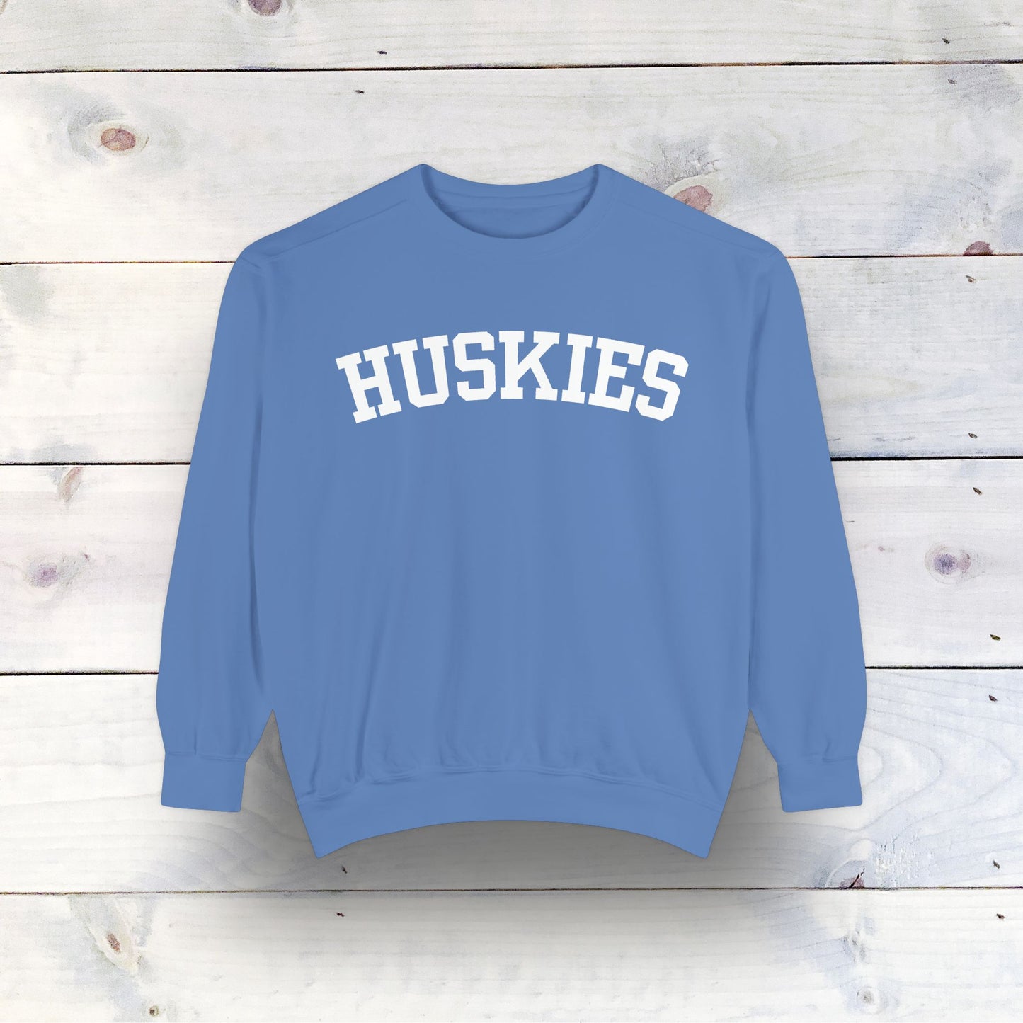 Eco-Friendly HUSKIES Garment-Dyed Sweatshirt - Sustainable Ring-Spun Cotton & Polyester Blend